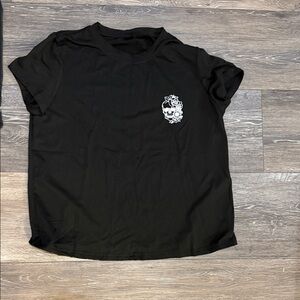 SHEIN Black Short Sleeve Tee with Skull Design